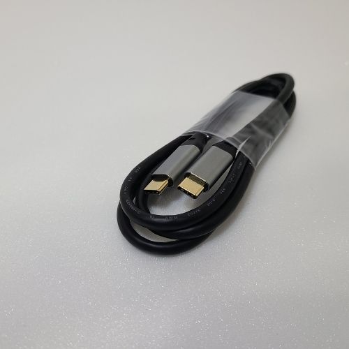 USB-C to C ケーブル